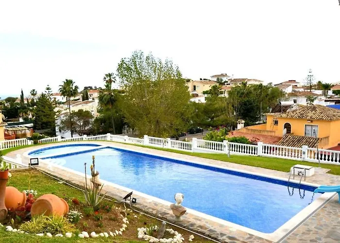 Spectacular Villa In Benalmadena